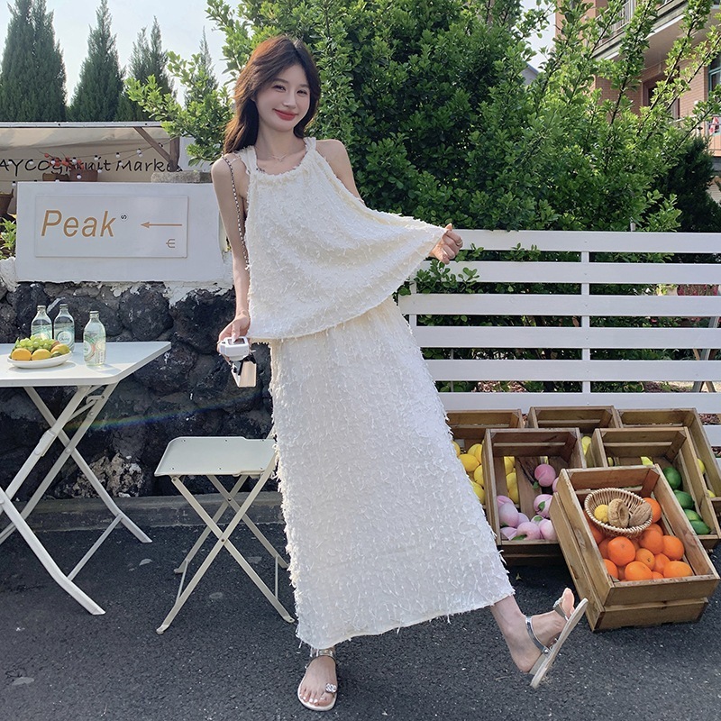 エレガントなお嬢様スタイルのフレンチヴィンテージネックラインの薄手のツーピーススカート