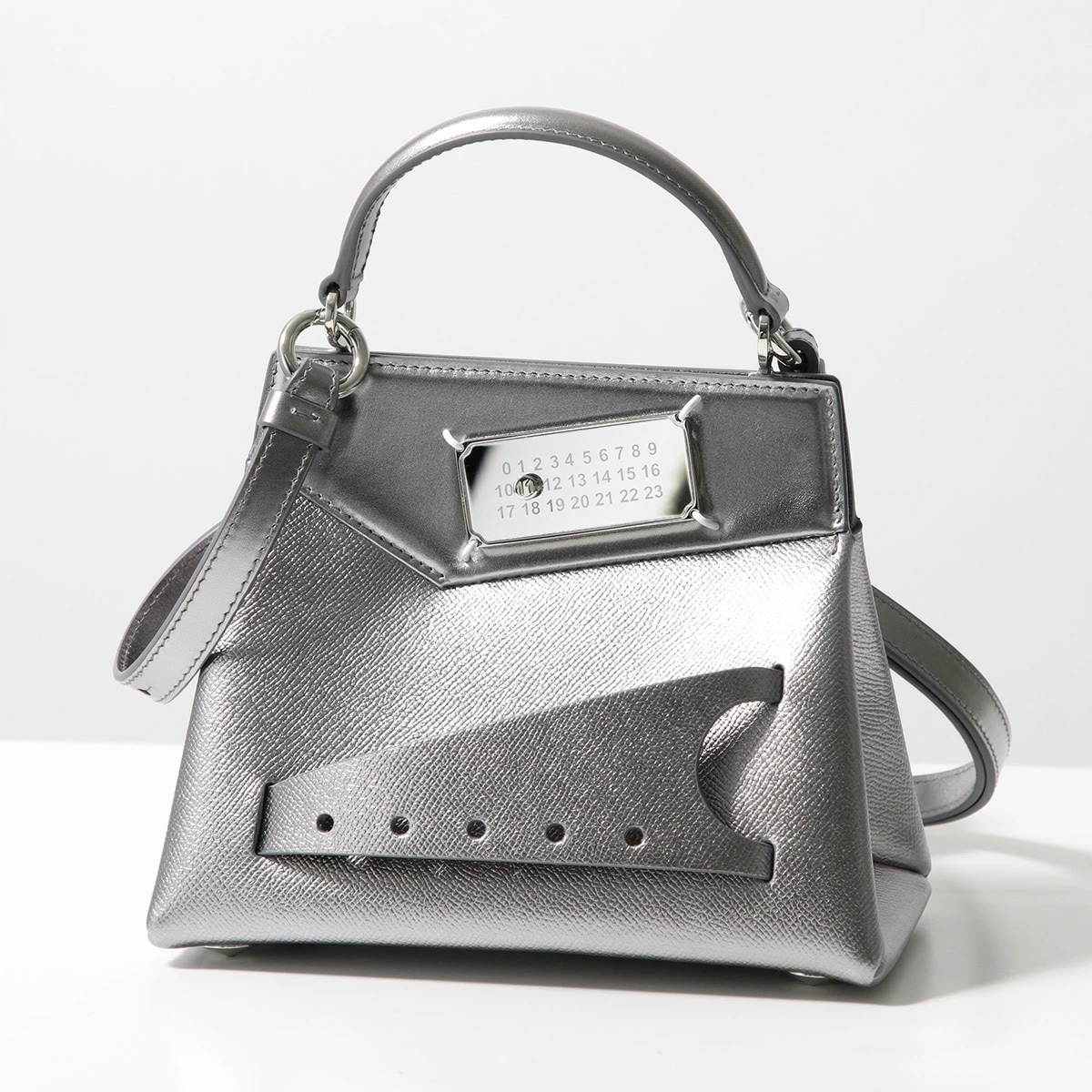 MAISON MARGIELA メゾンマルジェラ 11 ハンドバッグ Snatched スナッチト スモール S56WG0168 P7247 レザー ショルダーバッグ ロゴ 鞄 H3809