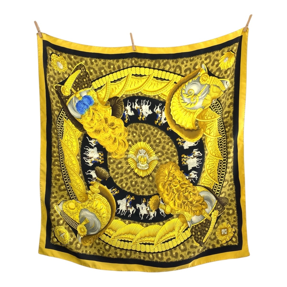 美品 CASQUES et PLUMETS カレ90 イエロー ブラック シルク スカーフ 大判スカーフ レディース 503922