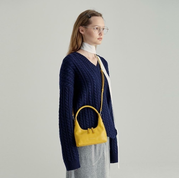 【MARGESHERWOOD】 HOBO MINI+STRAP : YELLOW GLOSSY PLAINショルダーバッグ