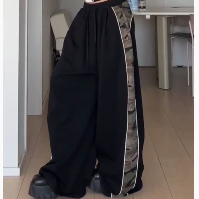 迷彩柄 カモフラージュ レディース パンツ ボトムス スウェット ジャージ 部屋着 ロングパンツ ロング かわいい かっこいい レトロ ラフ メンズライク マニッシュ ボーイッシュ スポーティー 6,142円