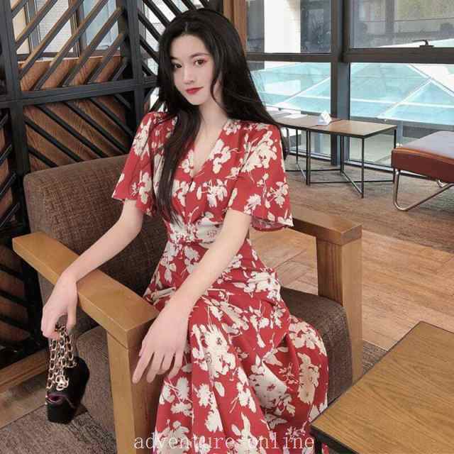【2025新作入荷】花柄ロングワンピース 情熱的 大胆 リゾート レッド ホワイト フラワープリント 無地 半袖 Vネック ハイウエスト 足長効果 スタイルアッ