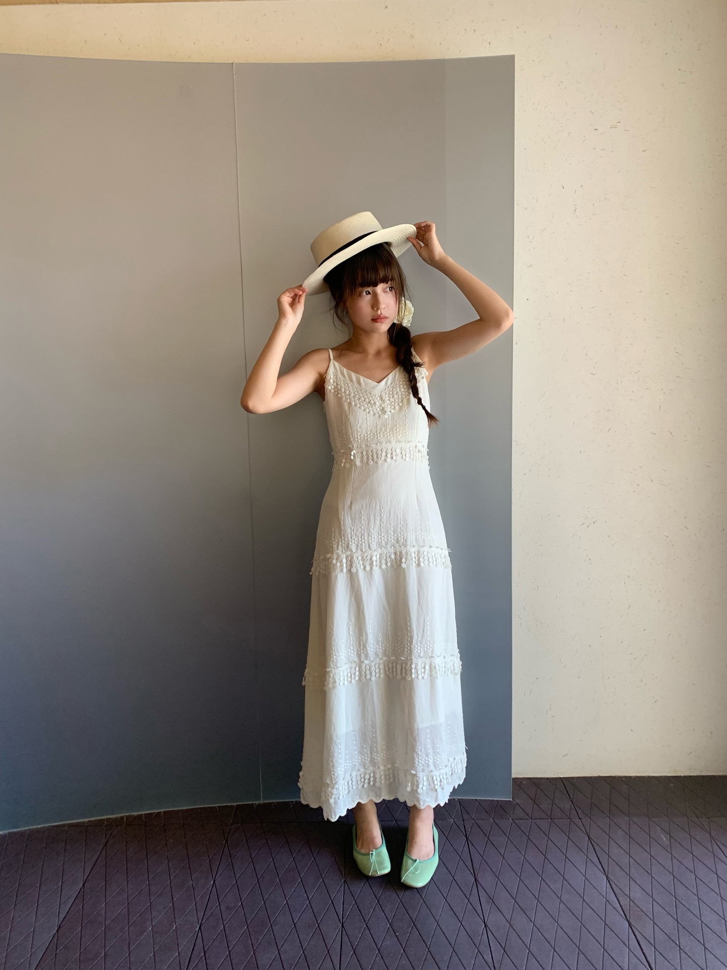 夏のフランスの重工のレースのガーターのロングスカートのvネックのケーキのワンピースの女性のs5 672