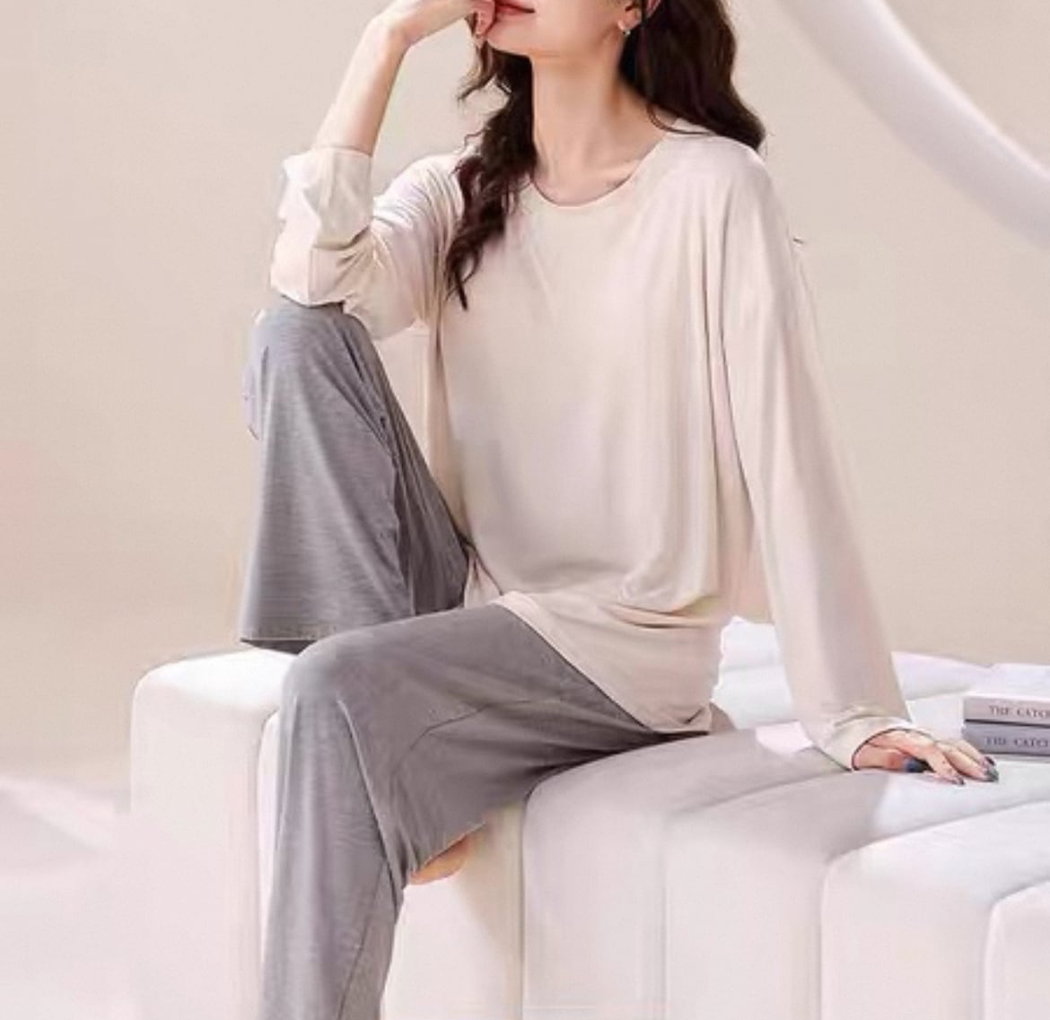 トップス パンツ ボトムス プルオーバー 部屋着 セットアップ レディース アンクル丈 長袖 クルーネック パッド付 薄手 配色 バイカラー シンプル カジュアル おしゃれ こなれ感 ラフ 個性的