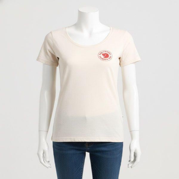 FJALLRAVEN 25 女性 1960 ロゴ Tシャツ 83513113 LOGO T-SHIRT W 826853