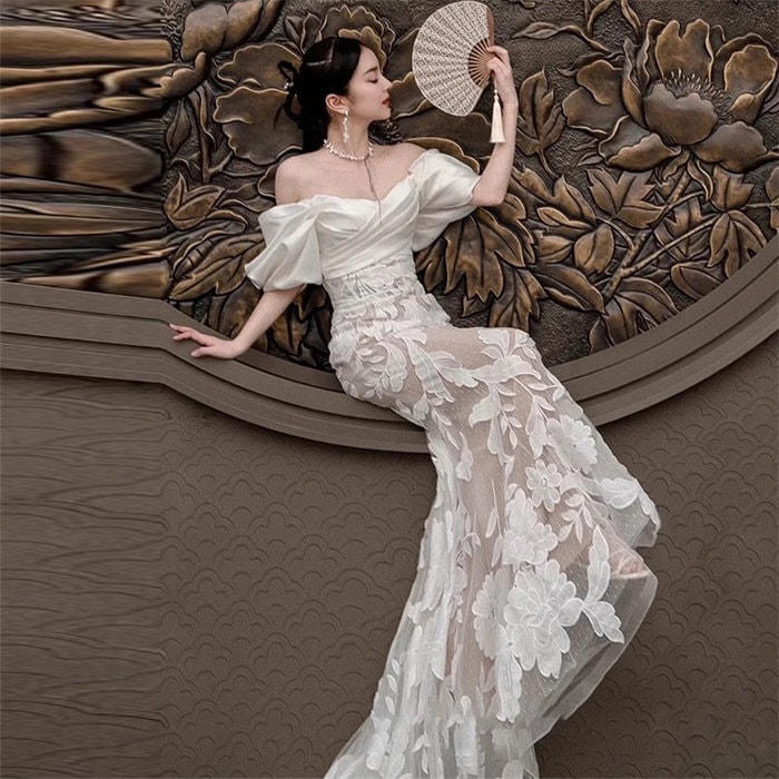 ホワイト　ロング ウェディングドレス 　オフショルダー　豪華　花嫁 結婚式 披露宴 フォマール ドレス シンプル マーメイド ウエディング ドレス チュール 可愛い ブライド ドレス 発表会 演