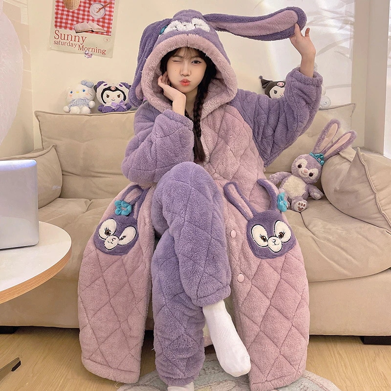 サンゴの毛の三層の綿を挟んだパジャマ女性秋冬の日に厚いベルベットの長いパジャマ家の服冬のセット