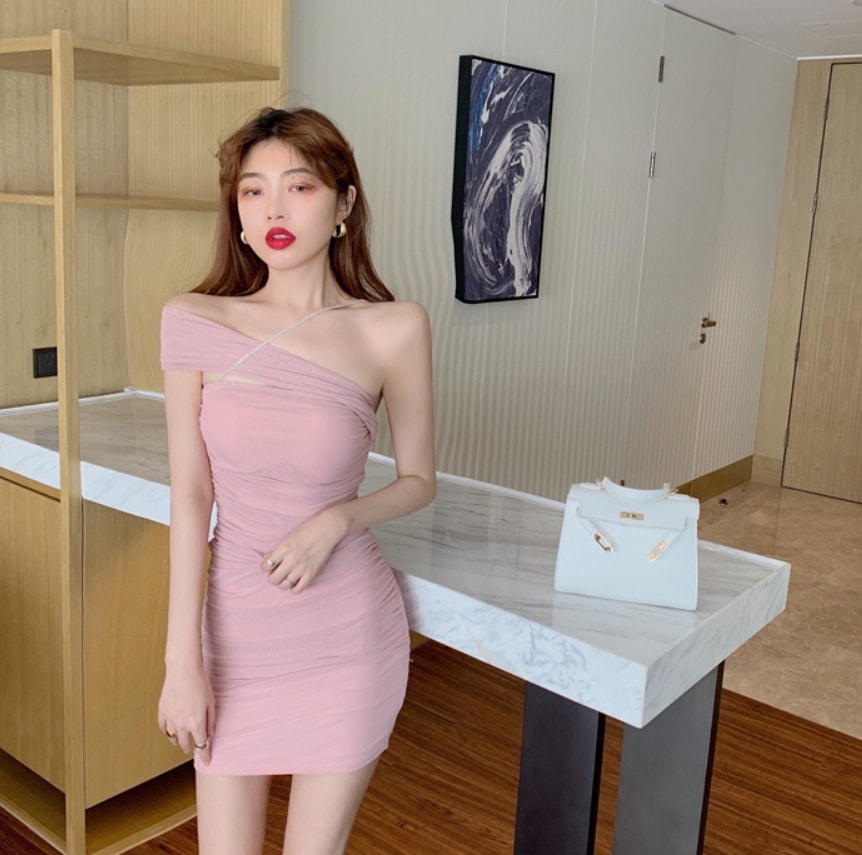 ワンピース デート ミニ丈 長袖 ワンショルダー スリム タイト 可愛い きれいめ 上品 おしゃれ かっこいい 可愛い ラブリー キュート ガーリー クール モード系 セクシー エレガント