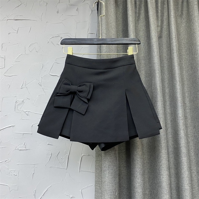 ボトムス パンツ カラーパンツ ショートパンツ ミニ ミニ丈 ショート ショート丈 アシンメトリー リボン ハイウエスト かわいい 大人可愛い ラブリー キュート ガーリー 春 夏 秋 冬 6,980円