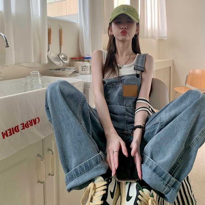 オールインワン ジャンプスーツ オーバーオール デニムパンツ レギュラー丈 袖なし ノースリーブ スクエアネック ルーズ ポケット ハイウエスト デニム ブルーデニム 大人可愛い きれいめ シンプル