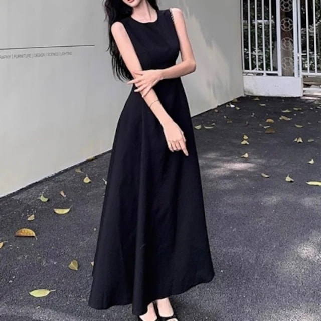 2024 春夏ワンピース ドレス ロング丈 ラウンドネック ノースリーブ 細見え 脚長効果 夏 黒 水色 おしゃれ かわいい カジュアル 韓国ファッション レディース お出かけ安い