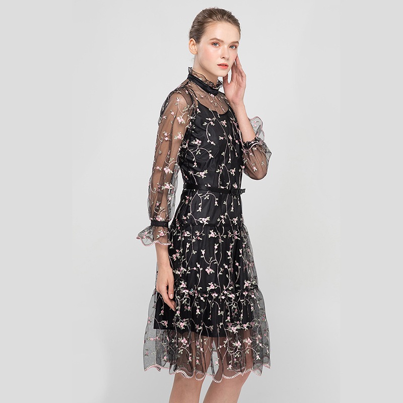 刺繍ワンピースEmbroidered Dress