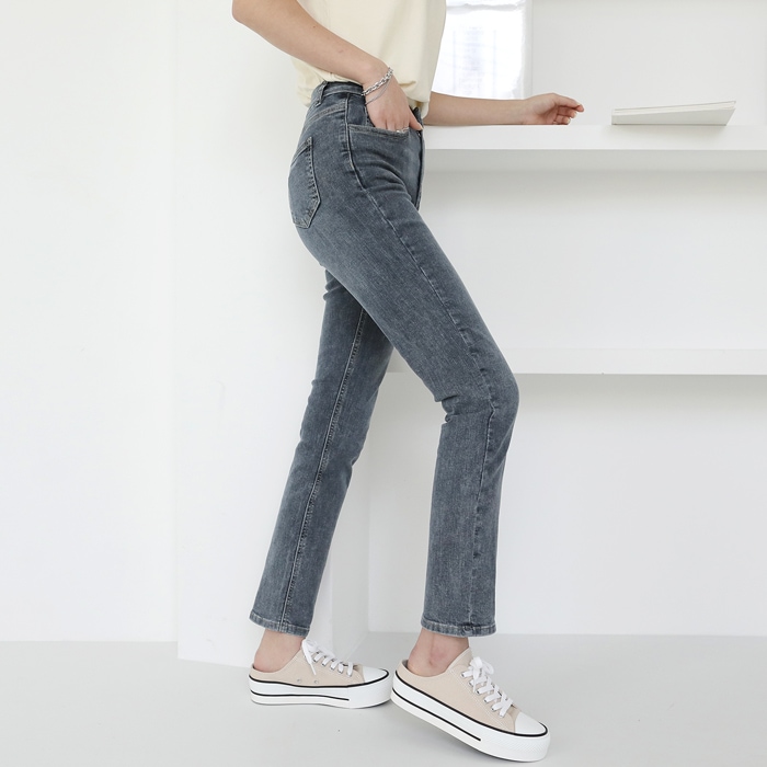 [韓国ファッション] ウォッシュデニム 隠しウエストゴム ストレッチ素材 ストレートグレーデニムパン 5,087円