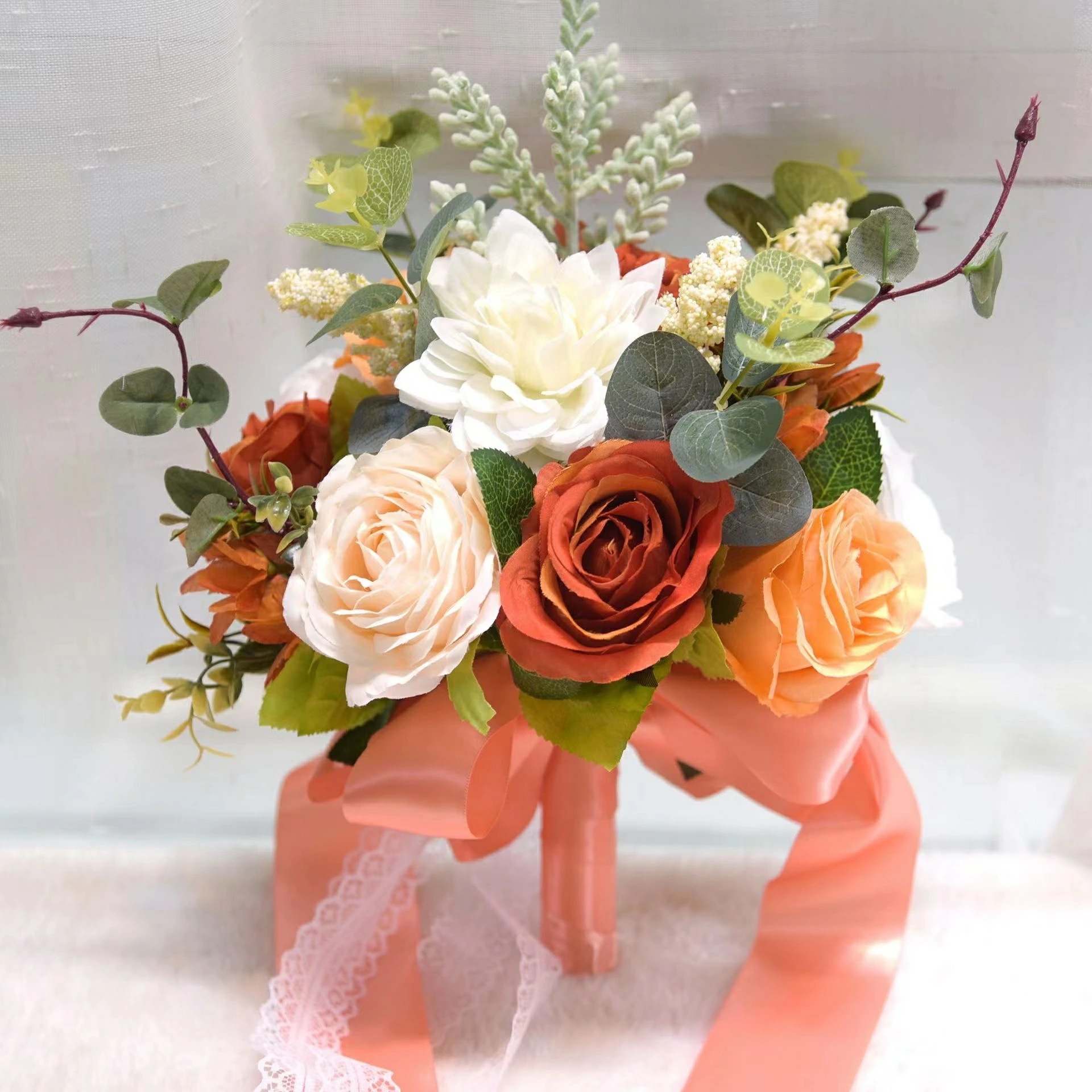 最終値下げ結婚式花束 花嫁花束 バラ ブライダル花束 ラウンド花束 花束 造花 欧米風 挙式 結婚式 パーティー ニ次会 撮影 ホワイト