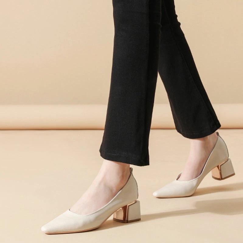 1000円OFFクーポン ゴールドヒールポインテッド パンプス レディース シューズ 歩きやすい 大きいサイズ 小さいサイズ 春夏秋冬 通勤 通学 ギフト プレゼント 贈り物 韓国ファッション レディ