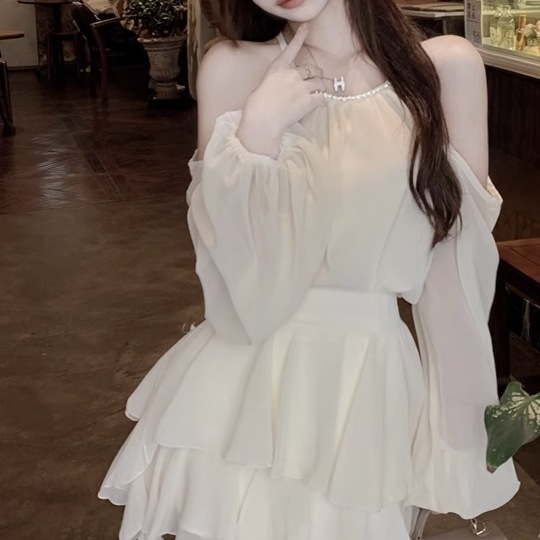 レディース 2点セット セットアップ ドレス ミニドレス ミニ丈 長袖 肩見せ 肌見せ ウエストマーク フレアスカート 段フリル シフォン かわいい 大人可愛い きれいめ シンプル 上品