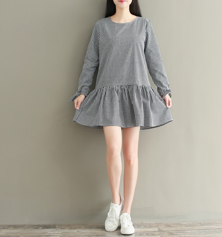 1055.ゆったり着こなし チェック柄長袖ワンピース（ブラック）
