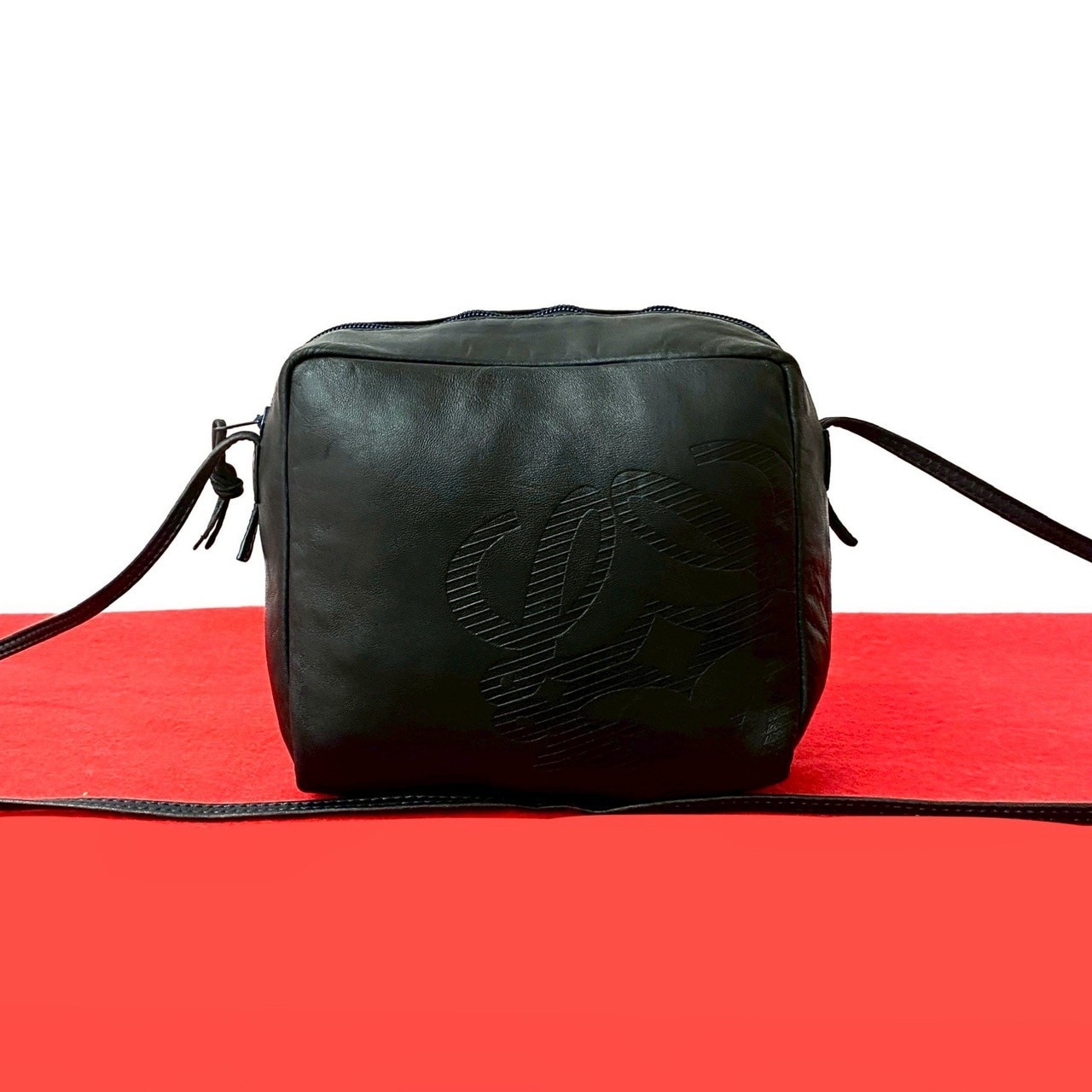 ヴィンテージ アナグラム ロゴショルダーバッグ レザー ネイビー 29605