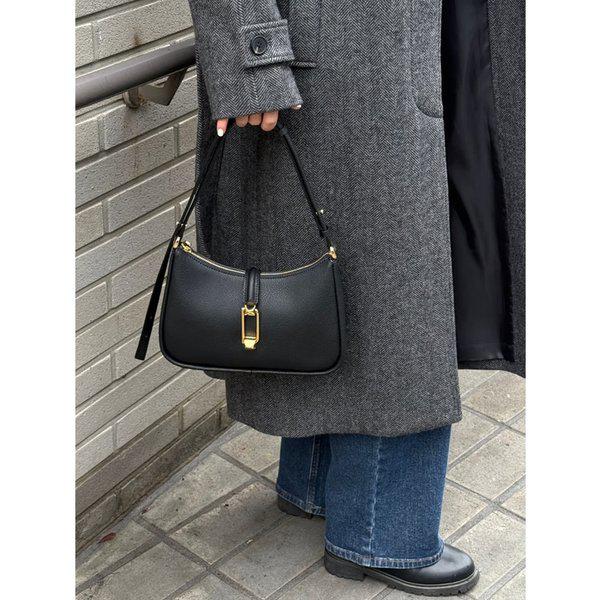 [26SS] [メガヒット/定番][D-LOCK] ブラック Dロック飾り レザーショルダー兼クロスバッグ DCBA6E963BK