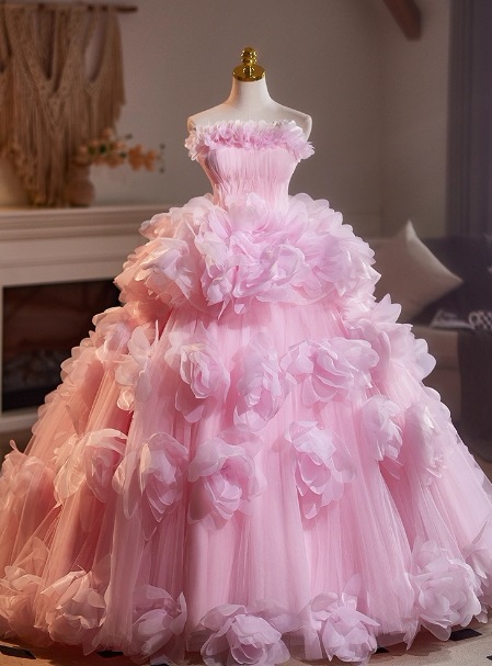 カラードレス ローズピンク ベアトップ 花モチーフ ボリュームドレス 編み上げ 華やか 花嫁