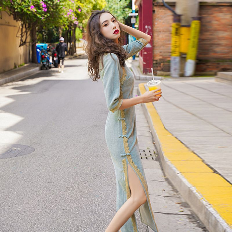 長袖の緑のニットのチャイナドレスの女性の秋の中華民国2025年の改良された若いドレスの長い気質 母の日 母の日-0008787