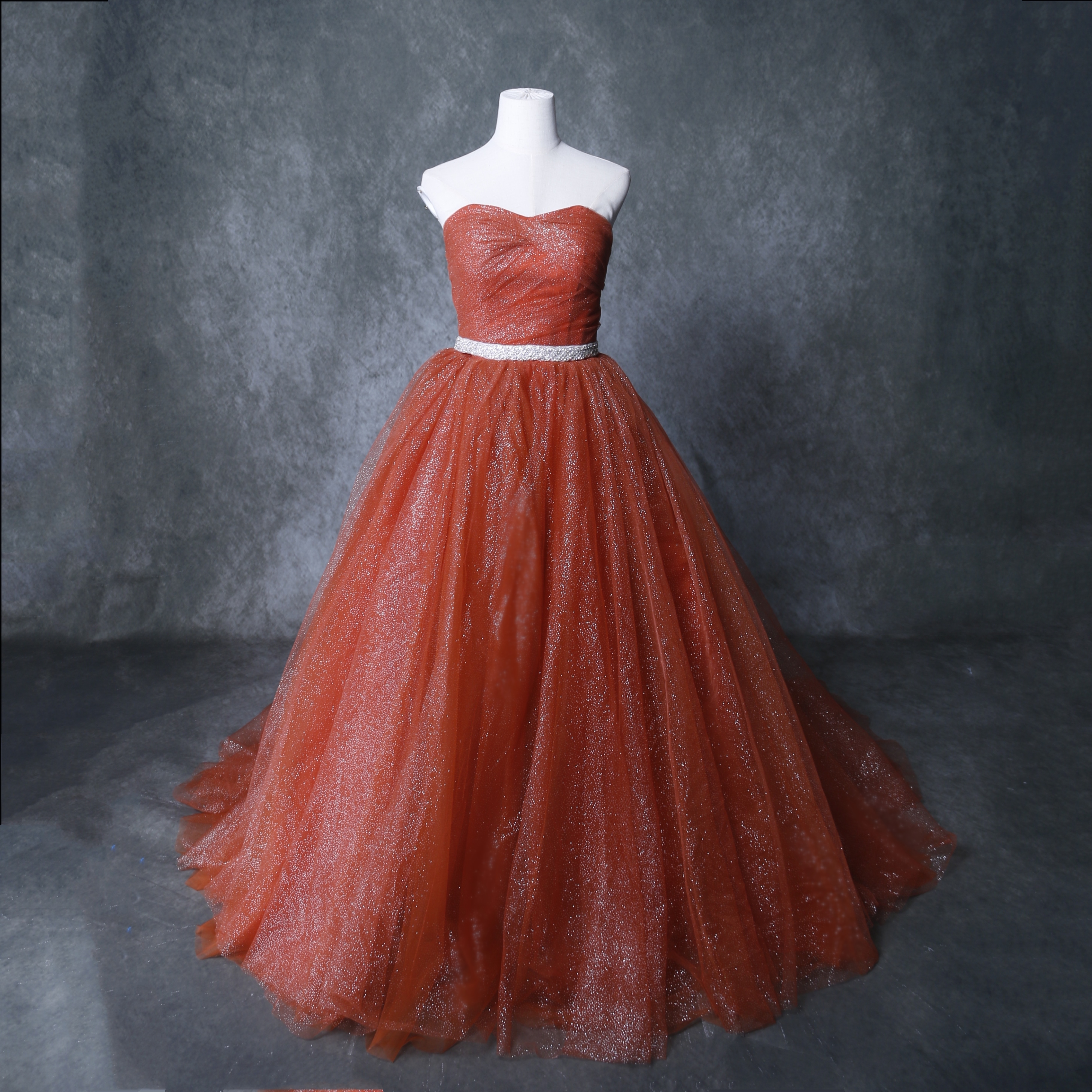 クラシカル カラードレス テラコッタ色 ベアトップ ビジュー ビスチェ 細見えシルエット