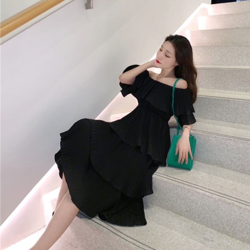 ワンピース ティアードワンピース 膝下 ミモレ丈 半袖 オフショルダー シフォン きれいめ 大人 上品 おしゃれ お洒落 エレガント 存在感 春 夏 レディース デート お出かけ 休日 パーティー