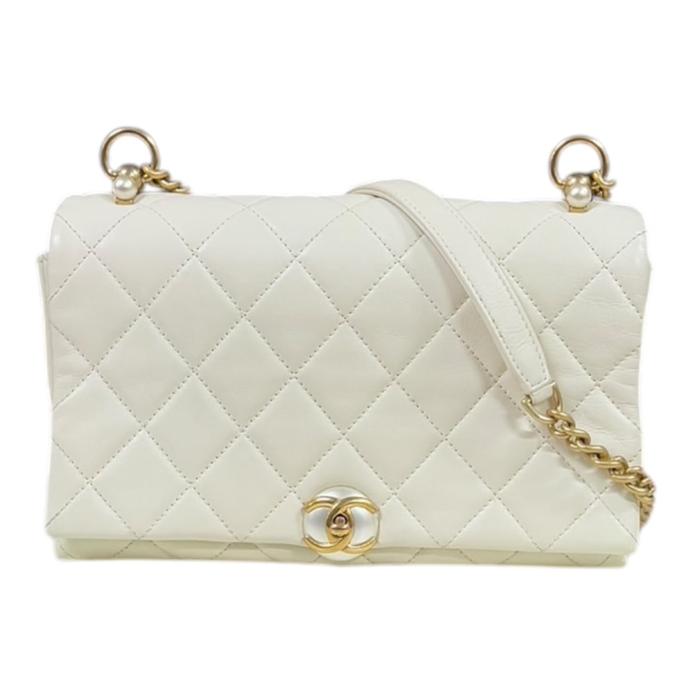シャネル マトラッセ ショルダーバッグ レザー ホワイト CHANEL 中古