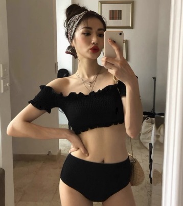 水着 ビキニ バンドゥ セパレート オフショル ハイウエスト 伸縮性 大人可愛い カジュアル 大人っぽい おしゃれ お洒落 モダン フェミニン 無地 美脚 脚長 スタイルアップ 高見え 格上げ