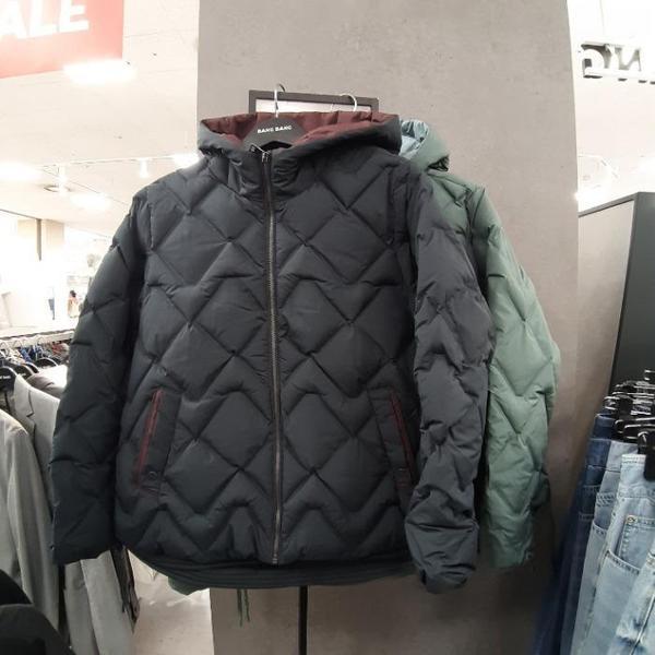 HC09 女性ダックダウンフード付きパディングジャンパー スタイリッシュで保温性の高いキルティングフード付きパディングジャンパー (S41938152)