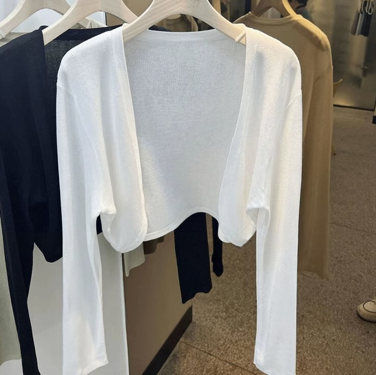 カーディガン アイスシルク ショート丈 長袖 ニット かわいい 大人可愛い きれいめ カジュアル 大人 上品 おしゃれ お洒落 かっこいい 大人女子 ラフ ラブリー キュート ガーリー ルーズ 個性的