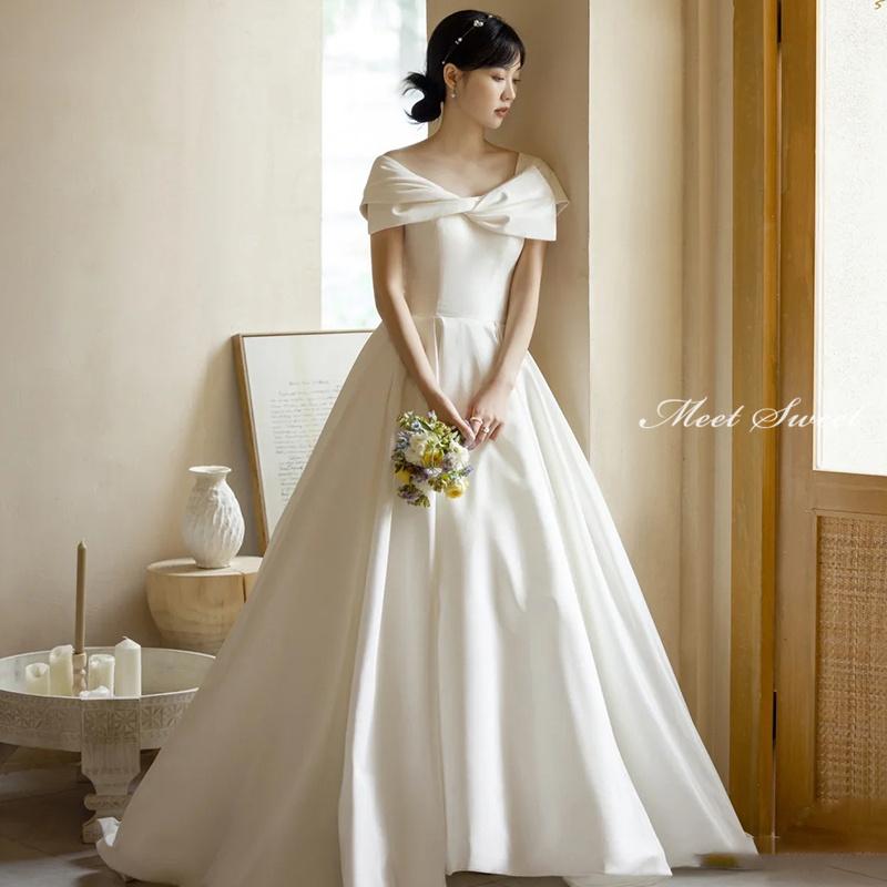 ウェディングドレス ウエディングドレス 二次会 2.5次会 結婚式 披露宴 前撮り 後撮り ブライダル ロングドレス 花嫁 Aラインドレス サテン 白 オフショルダー