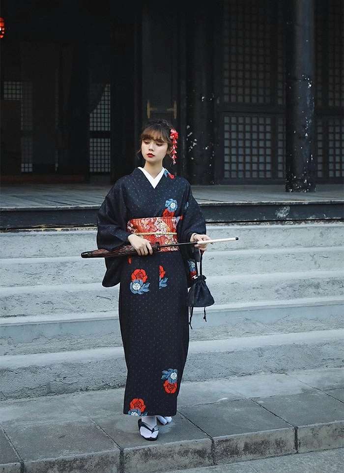 ブラック 浴衣 セット レディース 浴衣セット 大人 着物 和服 コスプレ コスチューム 女性 高校生 花柄 ルームウェア 夏 女性 ゆかた 派手 可愛い おしゃれ きれいめ イベント 成人式 夏祭り