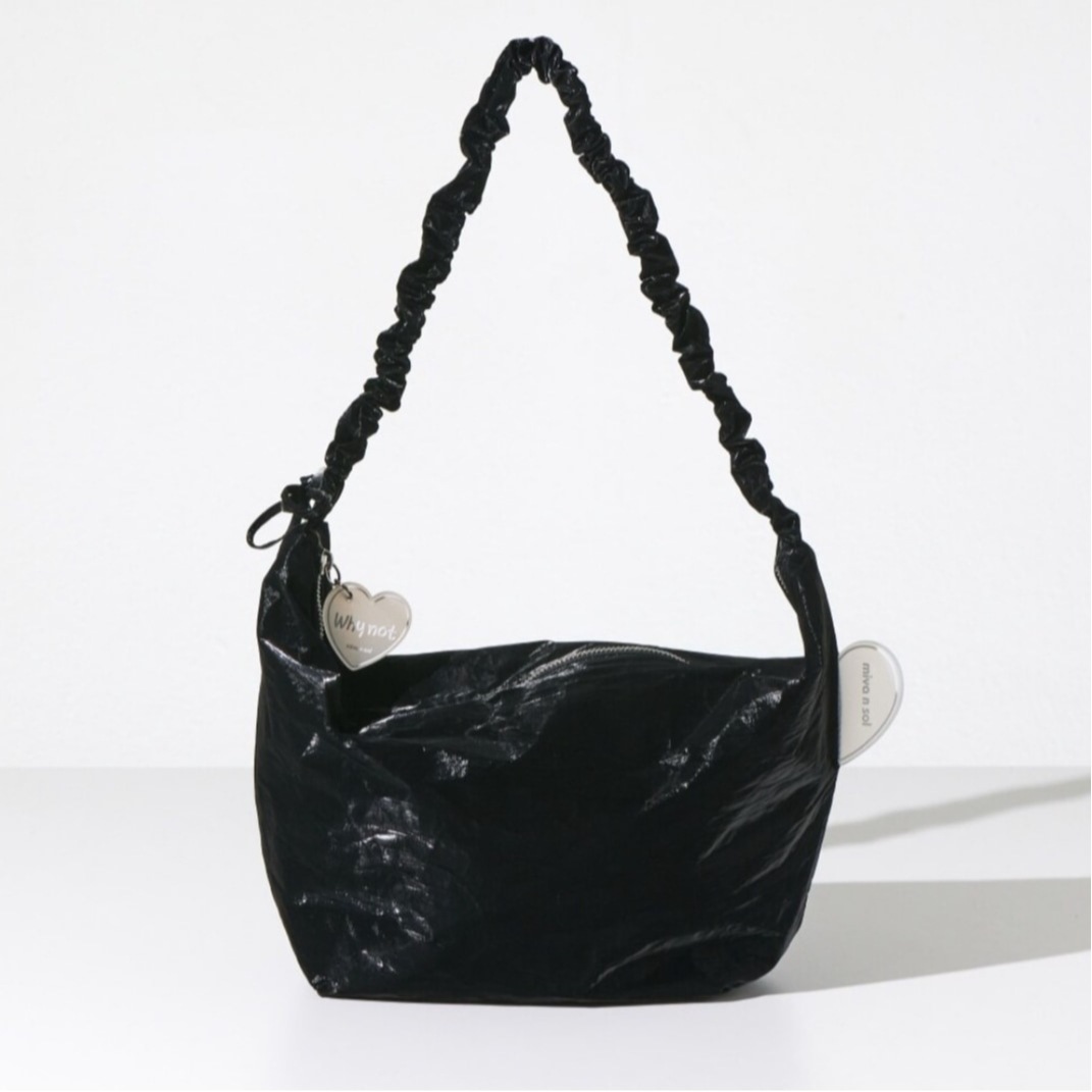 Heart bag black (MSHT0001)