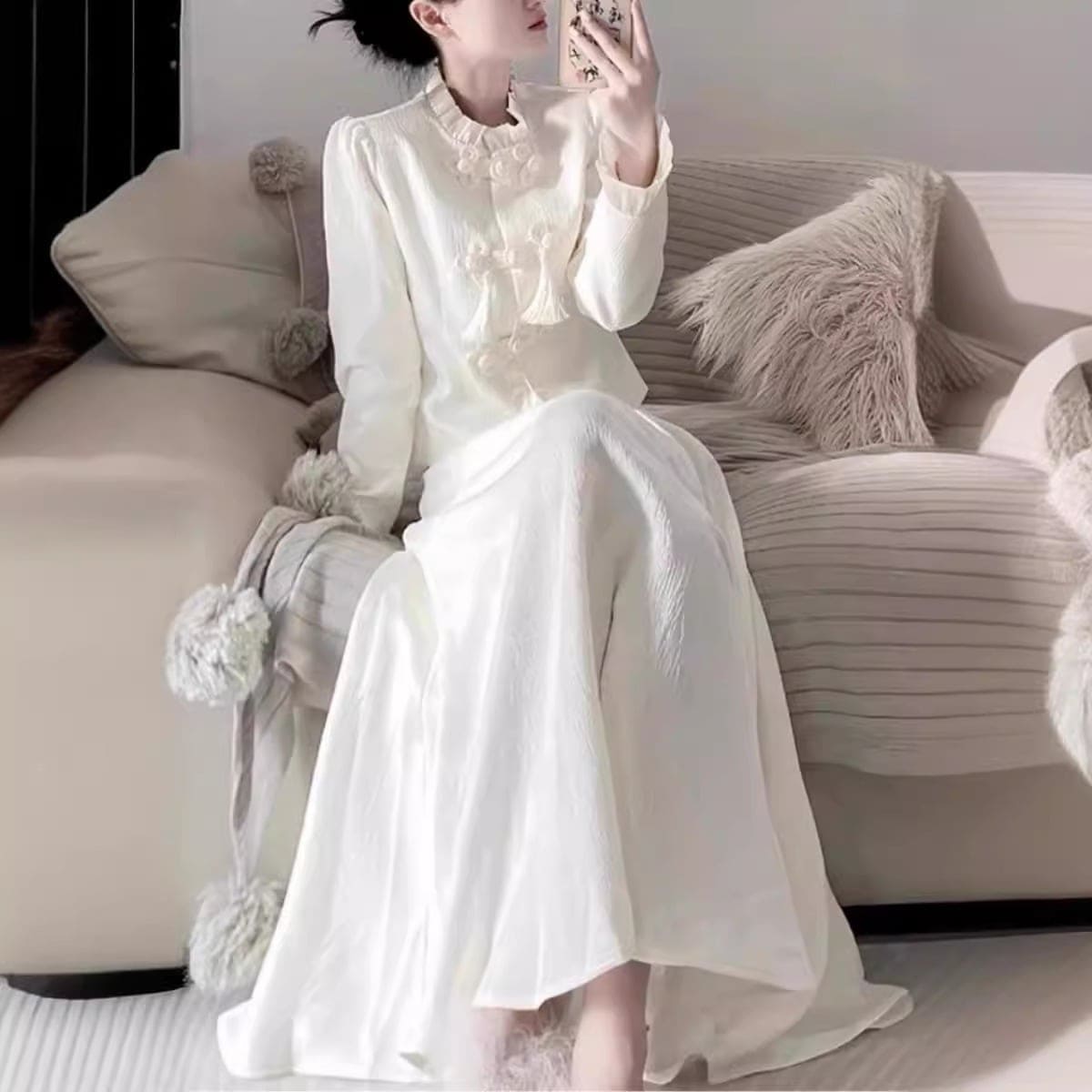 新しい風の国民風スーツ淑女の気質女性用の小さな香りボタントップとスカートの2点セット春と秋30%制限