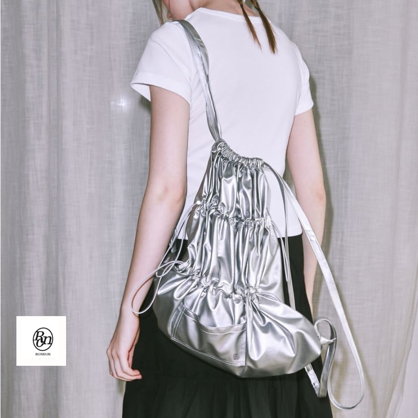 ［韓国人気バック］STRING STOPPER GYM BACKPACK SILVER