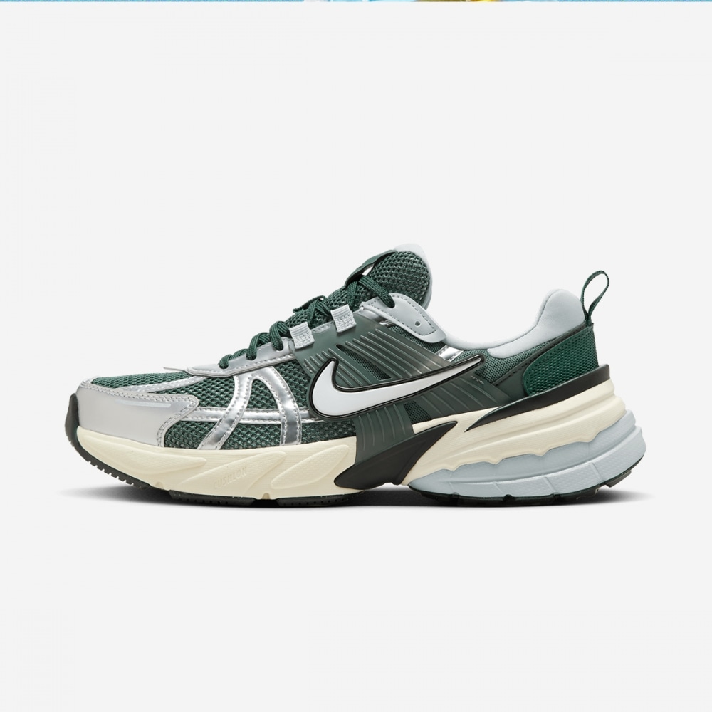 ナイキ V2K ラン HJ4497 300