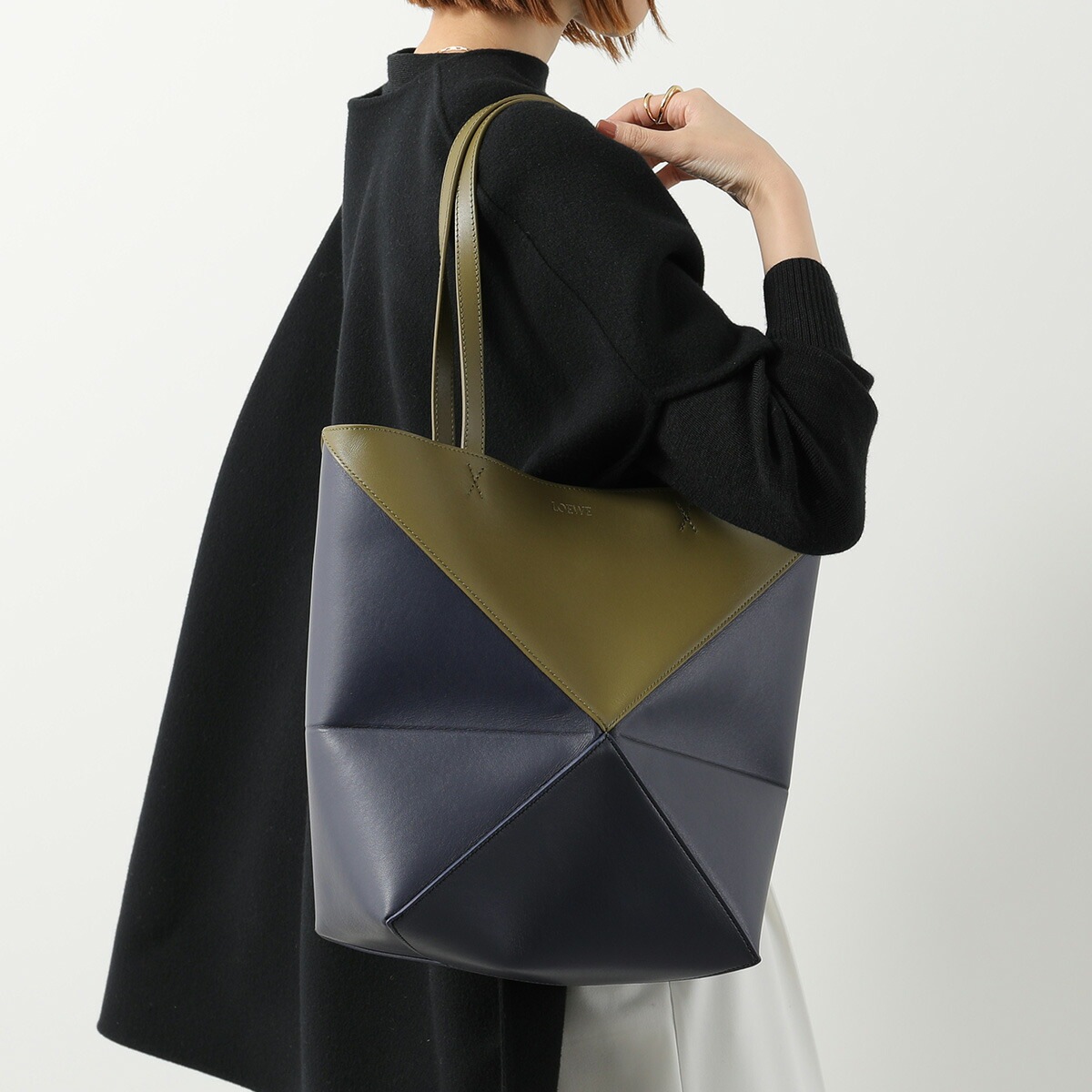 LOEWE ロエベ トートバッグ PUZZLE FOLD TOTE パズル フォルド A779G50X18 レディース レザー バイカラー 鞄 カラー2色 141,482円