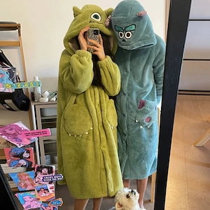 着ぐるみ パジャマ もこもこ パジャマ モンスター会社 Sulley ディズニー 厚い モコモコ ルームウェア レディース ガウン 着ぐるみ 部屋着 ペアルック カップル キッズ メンズ コスプレ