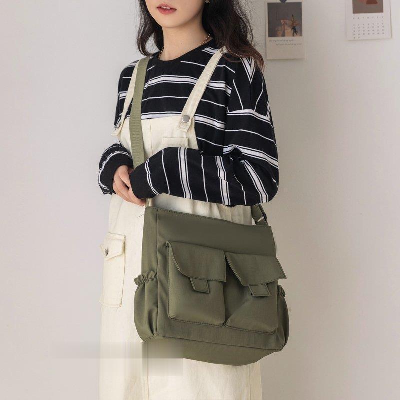 ショルダーバッグ レディース 斜めがけ 肩掛け 軽量 2way 通勤 通学 大容量 ファスナー付き たっぷり収納 撥水 シンプル A4 大きめ 通勤 通学 高校生おすすめ商品