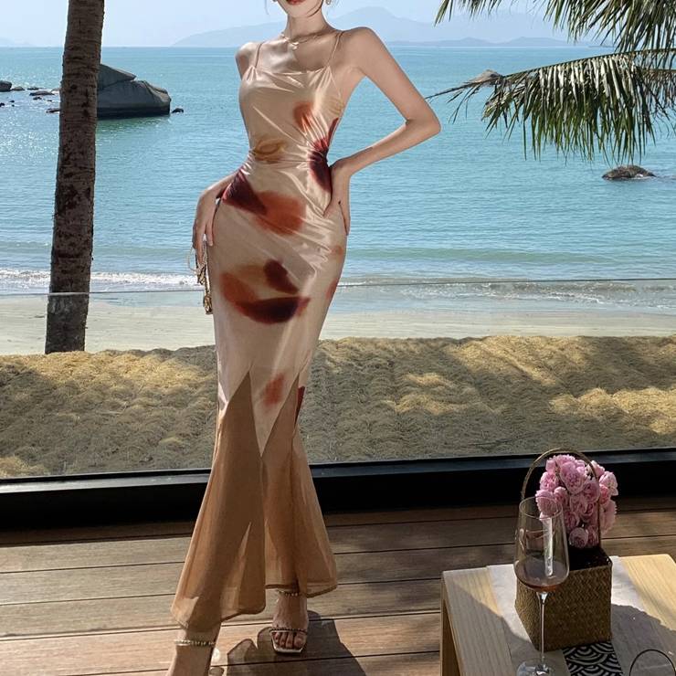 ドレス ワンピース サスペンダードレス パーティー 演奏会 発表会 ステージ 舞台 キャバ ダンス 衣装 ラウンジ クラブ ロング 袖なし ノースリーブ 襟なし マーメイド スレンダー タイト スリム