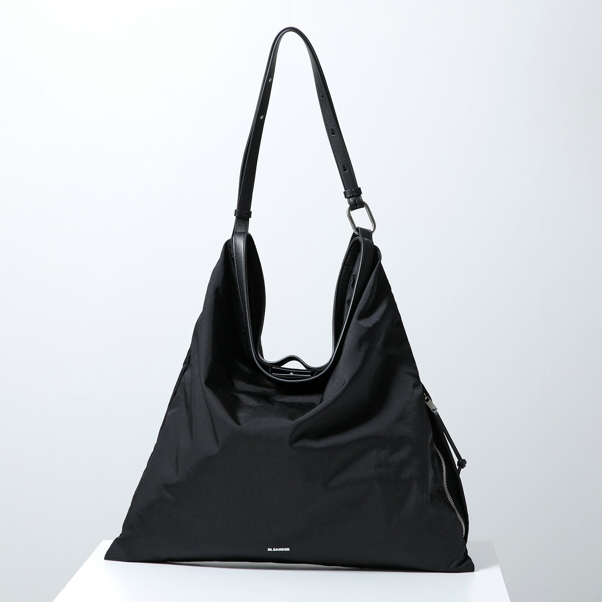 JIL SANDER ジルサンダー トートバッグ Soft Rolled Hobo J26ZH0008 P8500 メンズ ホーボーバッグ ショルダーバッグ ナイロン ロゴ 鞄 001/Black