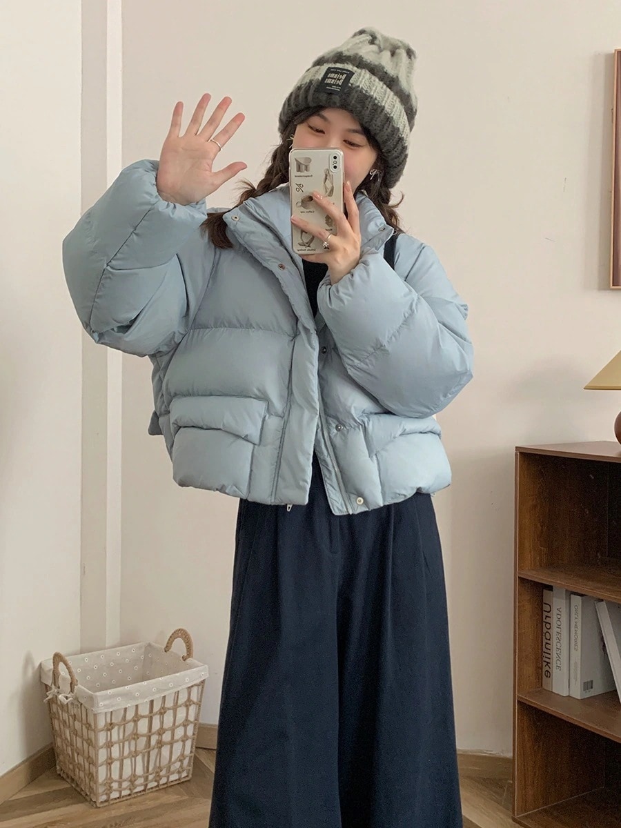 ショートダウンジャケット女性の冬のファッションの襟のデザインセンスの大きなポケットが厚くホワイトダックダウンパン服 6,799円