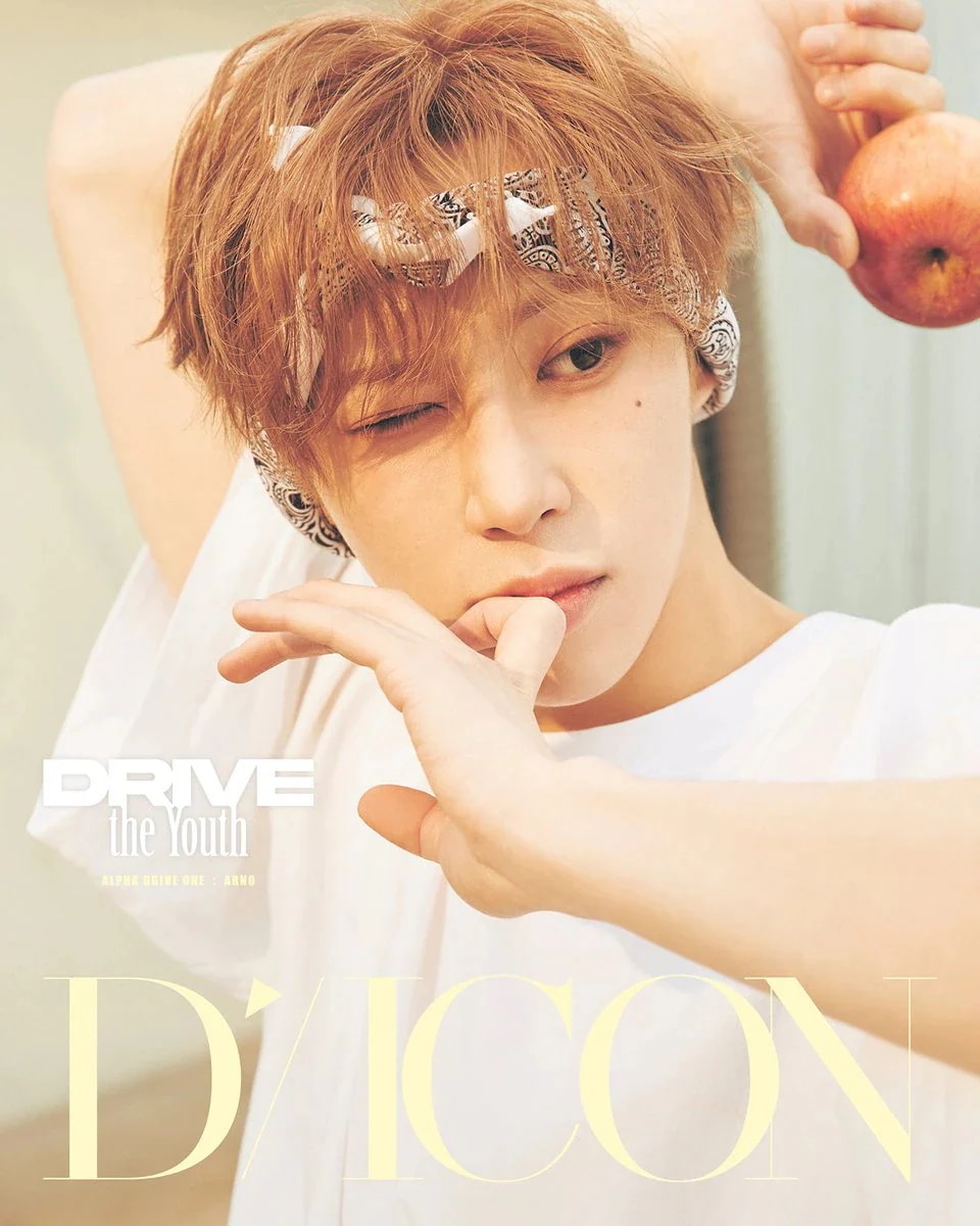 Qoo10] WAKEONE OFFICIAL特典 2種セット DIC : KPOP