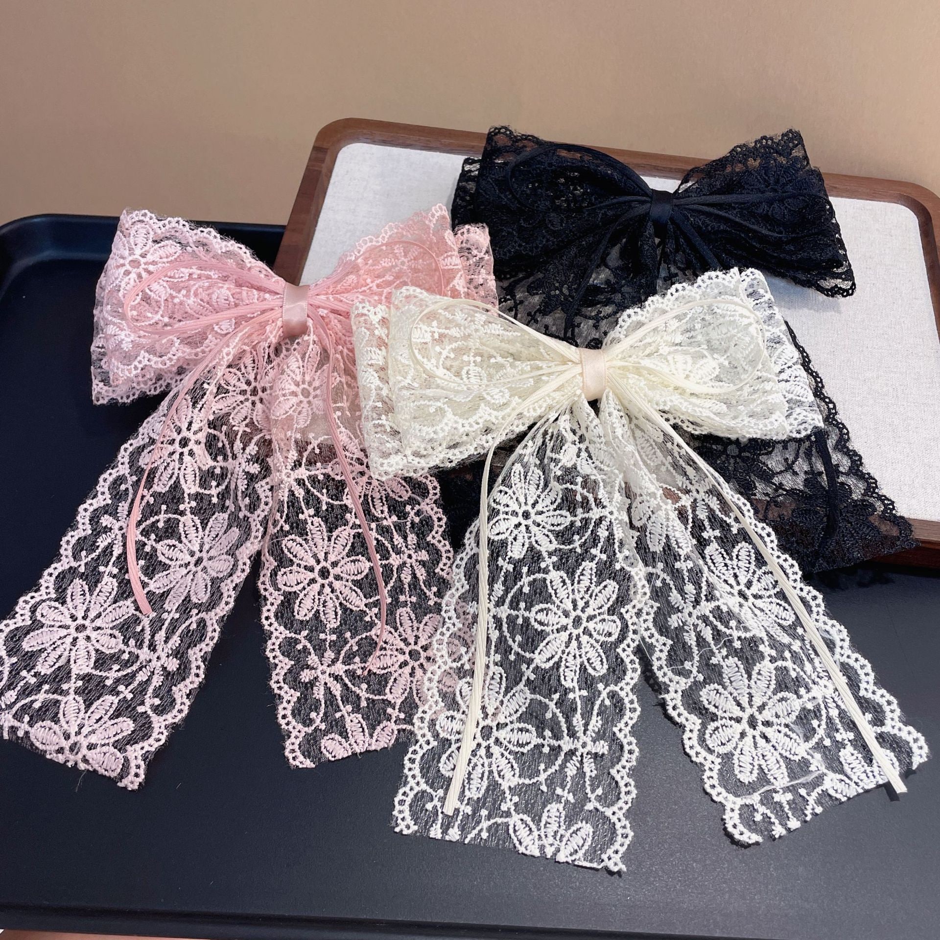 【1点ご購入 で10点プレゼントいたします】レース刺繍リボンリボンリボンリボンヘアピン気質女性後頭部トップクリップ店髪飾り