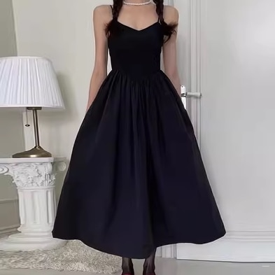 ワンピース プルオーバー フレアワンピース ワンピドレス キャミｓ－ルワンピ 膝下 マキシ丈 袖なし ノースリーブ 襟なし フレア 切り替えデザイン プリンセスライン かわいい 大人可愛い きれいめ