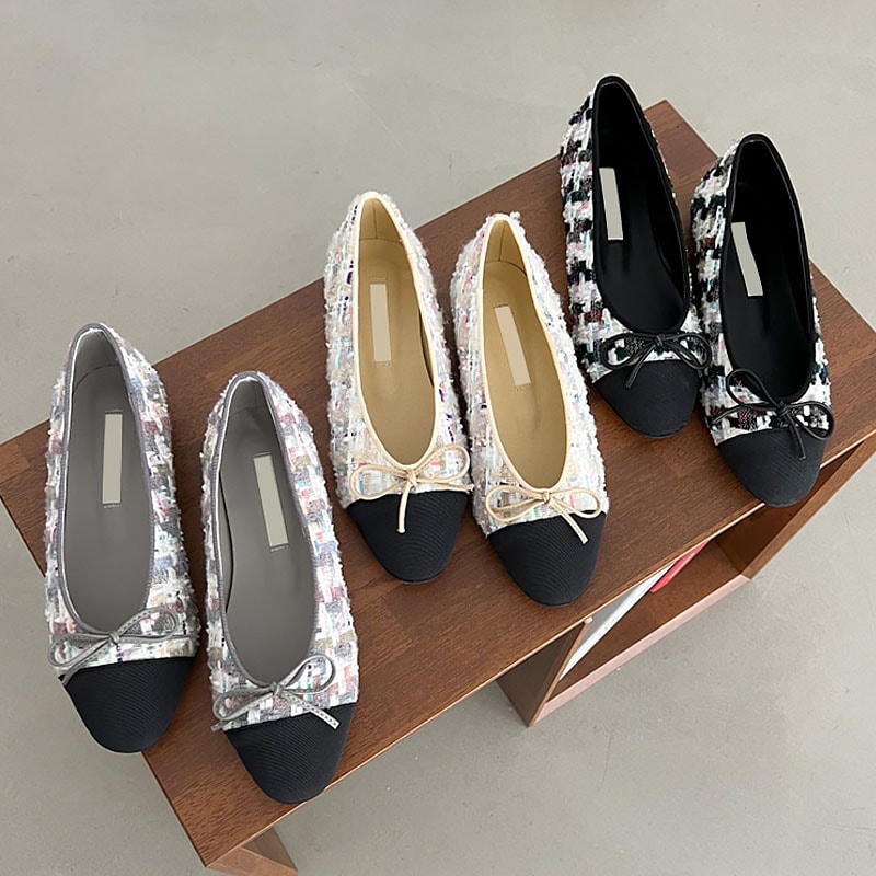 3color 女性らしい, エレガントな雰囲気の リボン付き ツイード．ファブリック素材 配色 ローヒール バレエシューズ．フラットシューズ