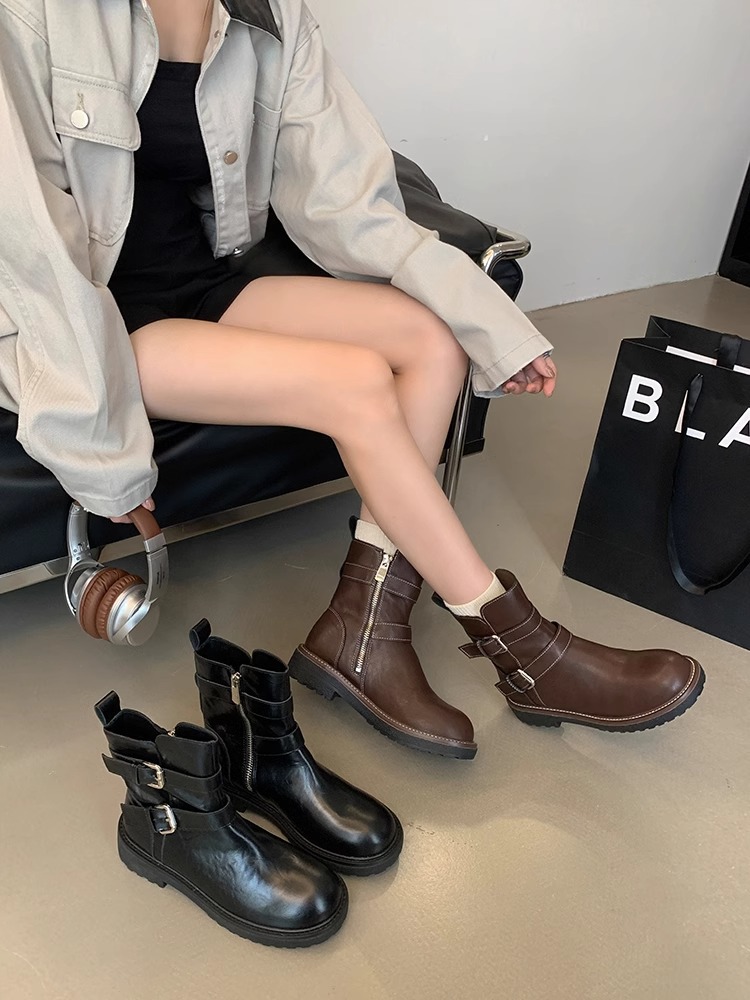 2024秋と冬の新しいヨーロッパと米国の気質レトロなハンサムマーチンブーツ厚底ウエスタンブーツラウンドヘッドミッドシリンダー女性のブーツ