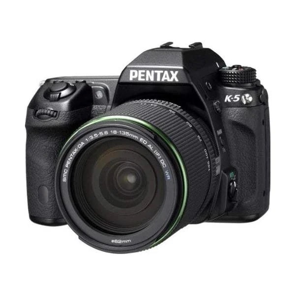 【中古】ペンタックス PENTAX K-5 18-135レンズキット K-5LK18-135WR SDカード付き