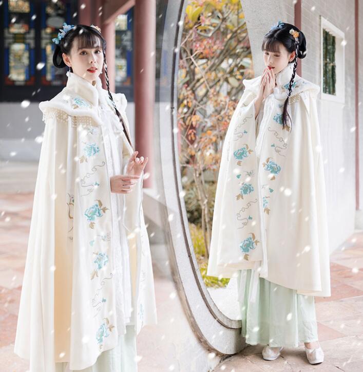 中華服 マント ロング丈 ミモレ丈 冬向き 漢服 唐装 かわいい チャイナ服 中華 コスプレ 衣装 華流 コスチューム 青花 刺しゅう エスニック パールフリンジ飾り レディース 中国 古代 時代劇